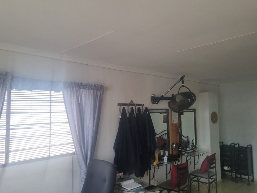  Bedroom Property for Sale in Ladybrand Free State